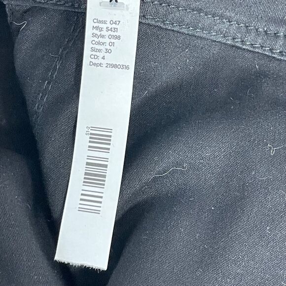 Avenue Butter Denim NWT Black Bootcut Jeans Scalloped Raw Hem Sz 30A - Picture 13 of 14